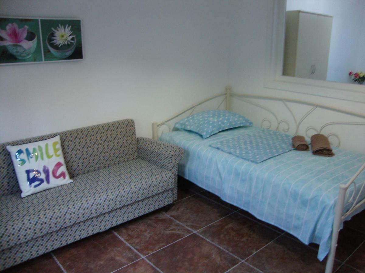 Maria Apartments 네아 카르발리 외부 사진